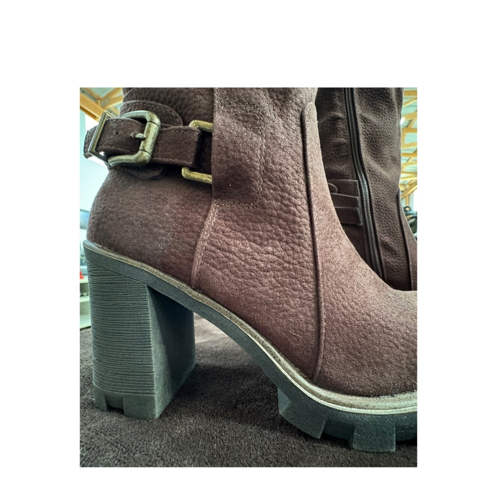 White Mountain Brown Knee-High Boots size 8.5 - Picture 3 of 15